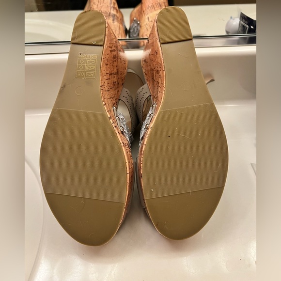 Tinstree gray with lace wedge shoes size 11 - Picture 2 of 4